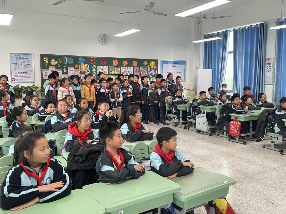 能人家长进课堂——空气净化_html_7d336a77.jpg
