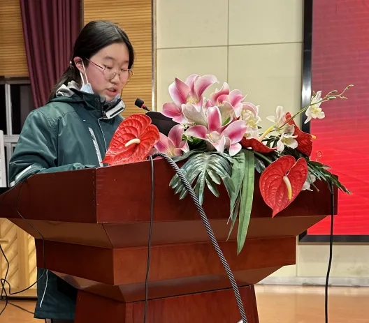 d398c6160efa25b75c8befef7c7e1fce-sz_367373.webp.jpg