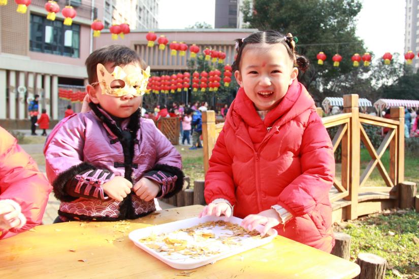 2021.12.31游园庙会乐淘淘 课程展览趣多多（元旦）_html_m4551945f.jpg