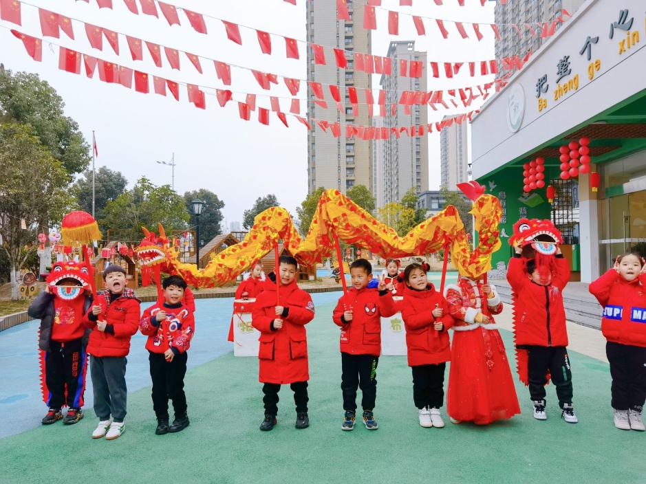 【生命迈幼  花样童年】金虎灯火迎佳节  汤圆露白闹元宵——迈幼三分园元宵节活动_html_maaa0502.jpg