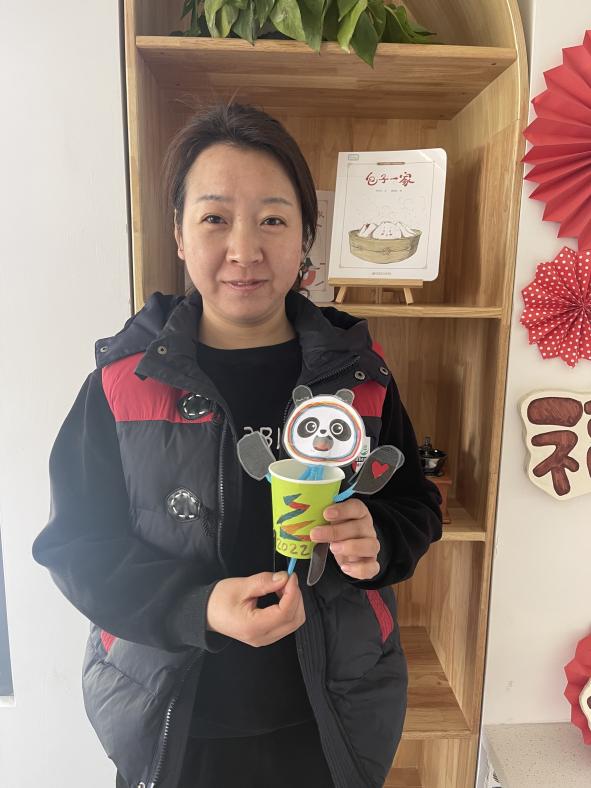 【生命迈幼·教师风采】“巧手展风采，共燃冬奥情”——迈幼嘉誉山园保育员冬奥主题手工制作评比_html_406231c8.jpg
