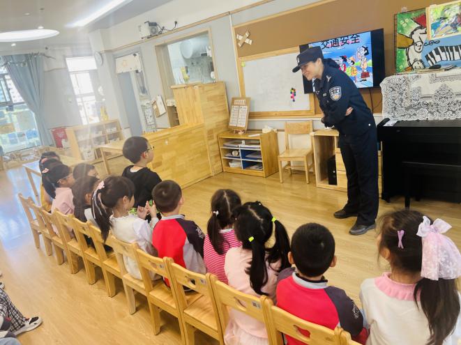 2024.5.8高姝【生命迈幼·安全第一】法治进校园 安全记心中_html_m54e9df42.jpg