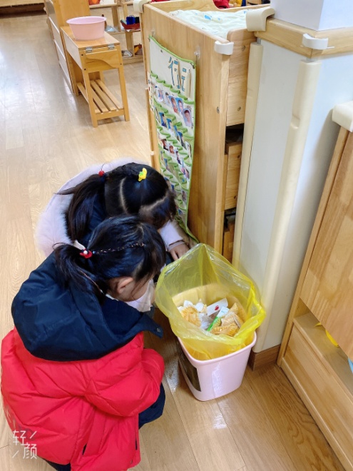 2021.1.12 高菲 秀二课程故事——垃圾分类_html_m28cc5530.jpg