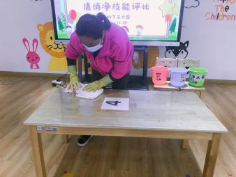 保育老师清消净报道_html_m636ae901.jpg