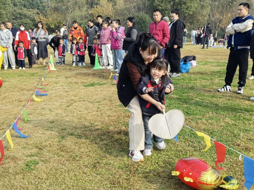 绘本节 亲子运动会 新闻稿 _html_m56b29526.jpg