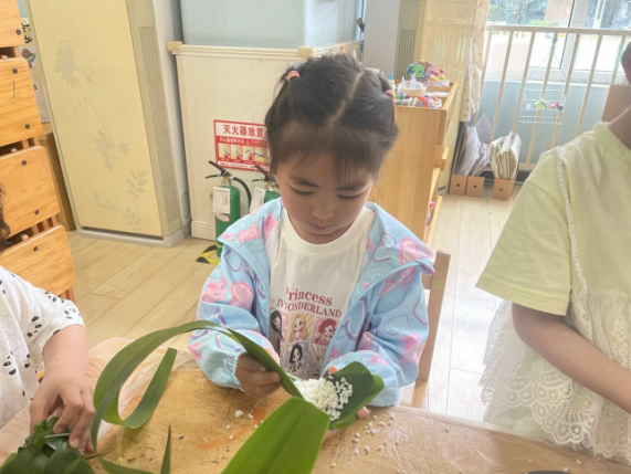 【生命迈幼·校园新闻】“香”约端午，“粽”享童趣--迈幼一园端午节系列活动(1)_html_1b3f9996.png