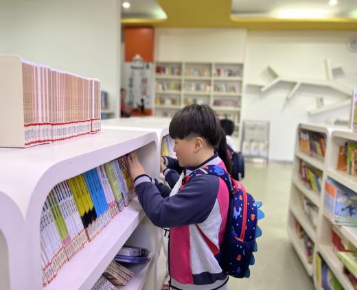 参观小学报道_html_669bcb89.jpg