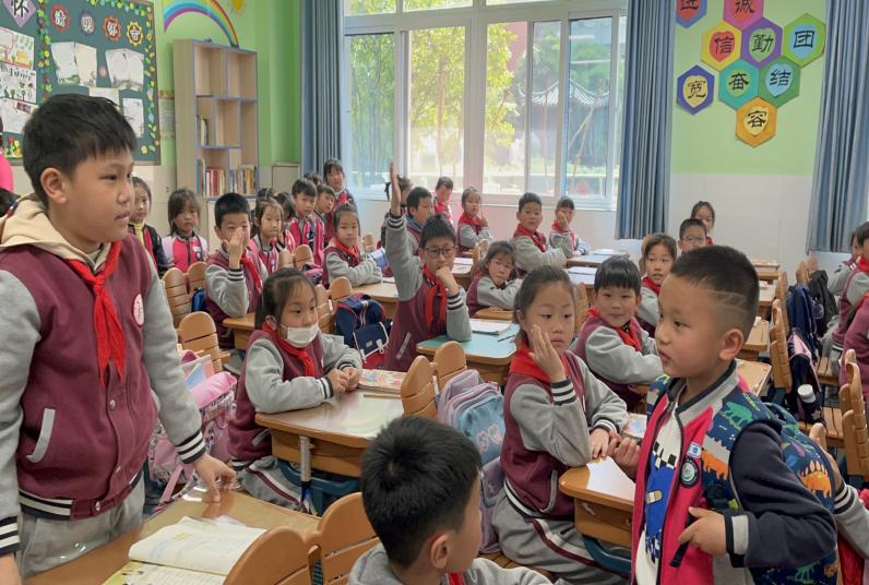 参观小学报道_html_m4fd5d8fb.jpg