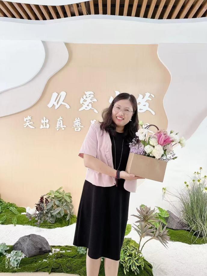 2023年9月师德标兵报道_html_4337d32.jpg