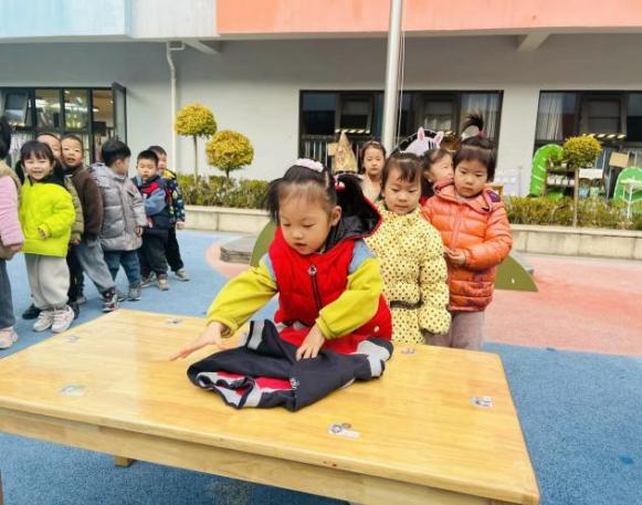 8.【生命迈幼&middot;卫生保健】生活小能手 自理我最棒--幼儿自理能力评比_html_me0b6423.jpg