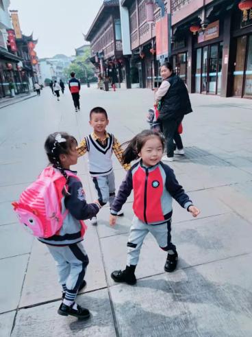 2021.10.22 夫子庙活动(1)已修改_html_5e713b8a.jpg