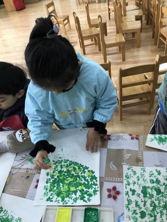20210312祥和园区植树节活动_html_354e22c6.jpg