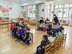 2023.5.29【生活燕幼·园区动态】燕幼中心园：温暖话童年，拾趣好时光——故事团活动_html_79b923e8.jpg
