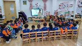 20230531【生活燕幼·园区动态】燕幼中心园：“携手共育  一路’童‘行”—小、中、大班资源团活动_html_m1851d46e.jpg