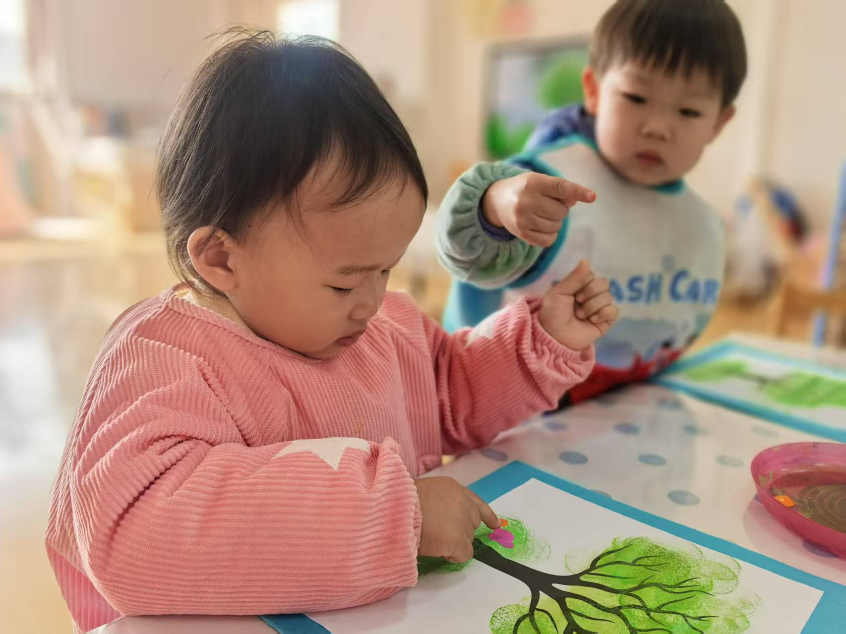 【生活燕幼·园区动态】下庙分园：“浇”个朋友，共“植”未来——植树节活动_html_m238ac245.jpg