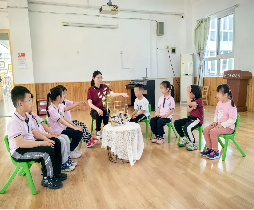 20240514【生活燕幼·年级组动态】燕幼中心园：花开有时，衔接成长——大班年级组参观小学活动_html_m235cc58d.png