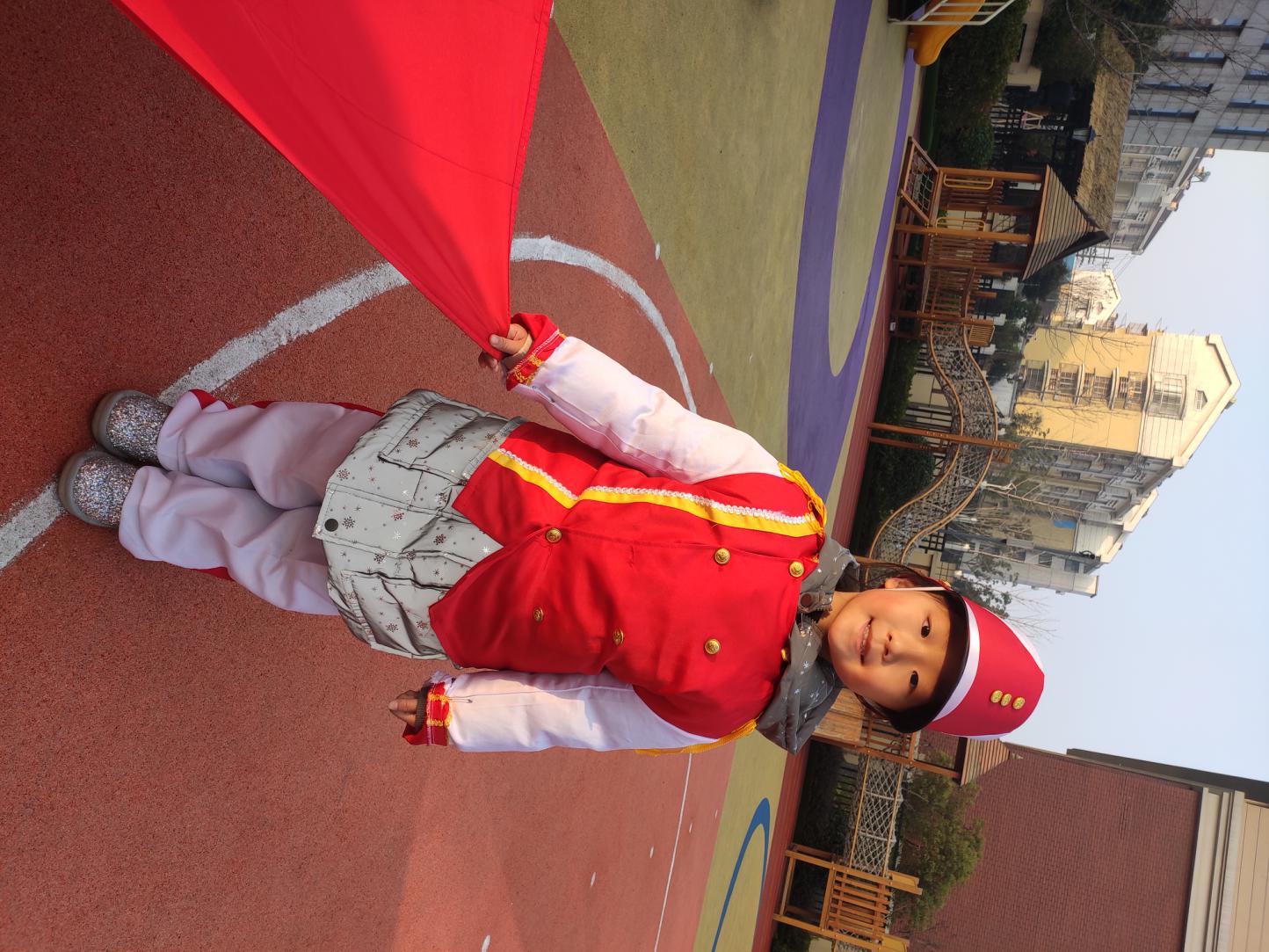 20201228 大三班升旗_html_5ebc3d21.jpg