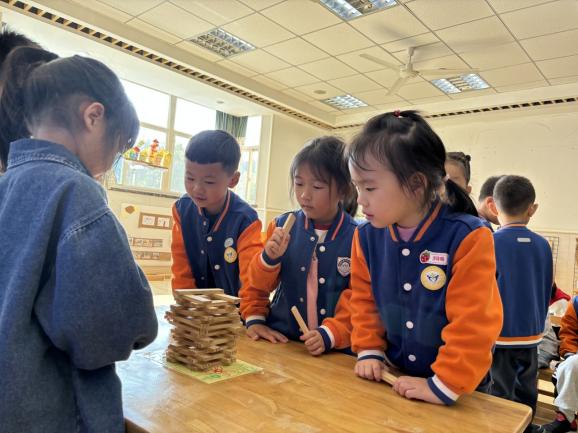 【生活燕幼·园区动态】下庙分园：“欢庆燕幼华诞，同贺九七荣光”——燕子矶幼儿园97周年园庆活动_html_m182e4d2c.jpg