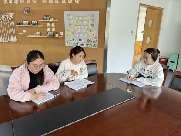 20241115【生活燕幼·园区动态】中心园：如何用儿童海报实现“儿童教儿童”——儿童视角下的主题墙环境创设园本研训活动_html_m7025fcdd.jpg