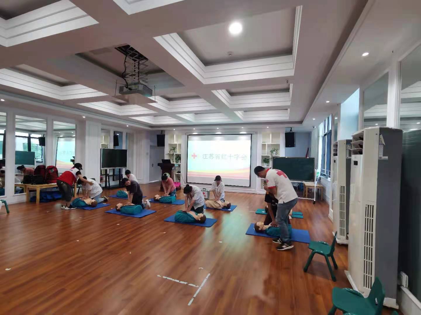 20210610新城园区安全月系列活动(3)(1)_html_m639d0054.jpg