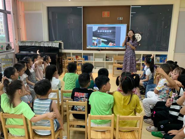 20210610 新城大班年级组故事团新闻(1)_html_44ae526.jpg