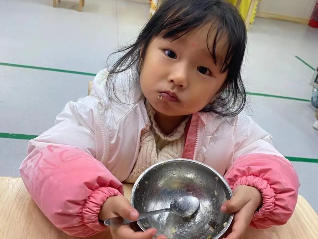 20230206【生活燕幼&middot;园区动态】燕鸣苑分园：“春暖花开 萌兔归来”——新学期开学记_html_m750e7689.jpg