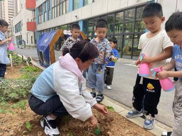 20240625 【生活燕幼·园区动态】家园互动 携手并进——家长资源团活动_html_m5782c4c7.jpg