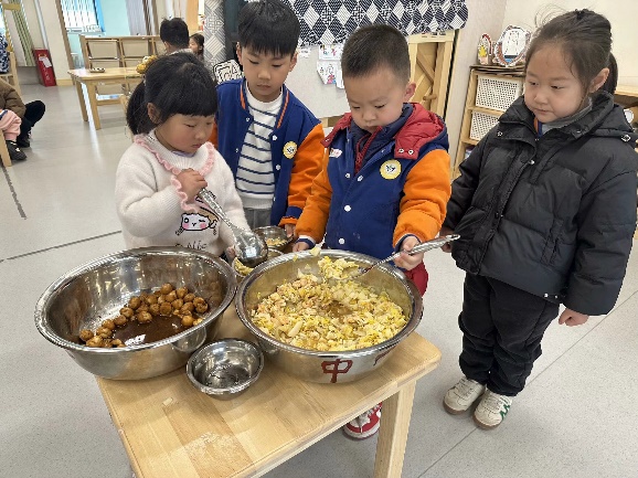 20240517  【生活燕幼·园区动态】美好“食”光，“研”之有道——自主进餐系列教研_html_m1b76f640.jpg