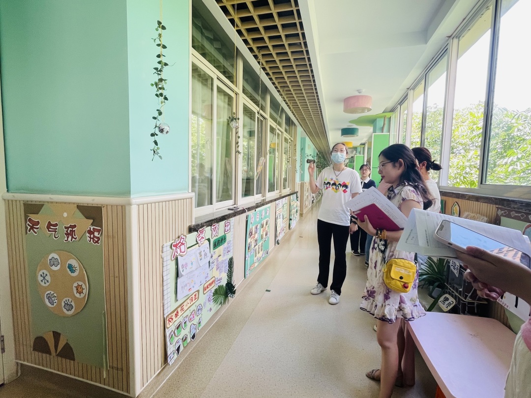 20220614【园区动态】下庙园区：“播种希望 收获成长”——班级种植墙评比活动新闻稿_html_m584d2915.jpg
