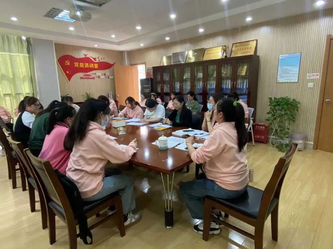 20231009【生活燕幼·师德师风】下庙分园：“学习伟大思想，争做优秀教师”_html_1620f26d.png