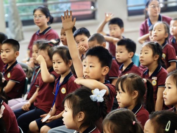 20250611【生活燕幼·园区动态】新城分园：燕子矶幼儿园科学副园长送教_html_m4e306a49.jpg
