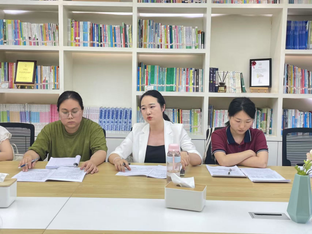 20250613【生活燕幼】“源于问题，善于思考”——燕幼集团南师大结对教研专题课题研究_html_m573af83a.png