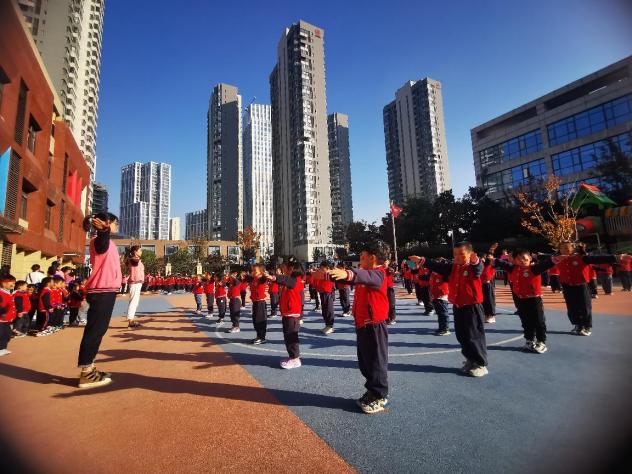 20211118新城早操比赛(1)_html_m2c1257c6.jpg