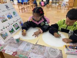 【生活燕幼·教研组动态】燕幼中心园“游戏促发展，教研共成长”——美术教研组区域游戏开放活动_html_1e36ecfb.jpg