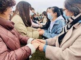 “赴一场春天的约会”——燕子矶幼儿园教职工工会活动555_html_m557630bc.jpg