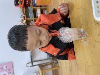 2023.3.24【生活燕幼·教研组动态】燕幼中心园：探索大奥秘 畅玩科学区---科学教研组区域游戏开放_html_m7eb65e73.jpg