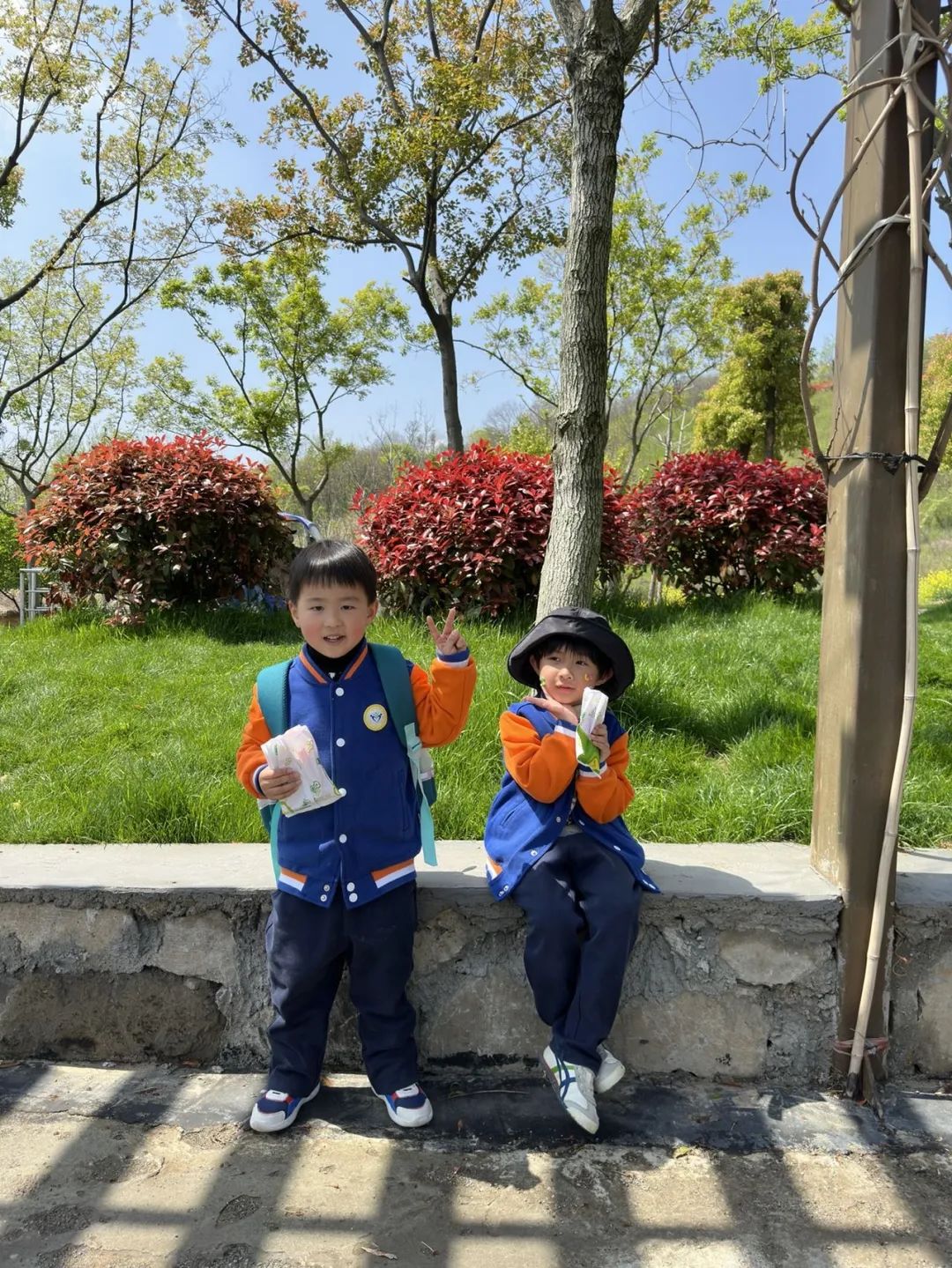20230407【生活燕幼·园区动态】燕鸣苑分园：遇春光，趣春游——幼儿园春游活动_html_3ffe0aa1.jpg