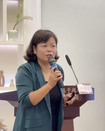 2025.9.25【生活燕幼·园区动态】新城分园：亲子关系 家园互动——栖霞区家校社协同育人风行讲师团活动_html_534ca72d.jpg