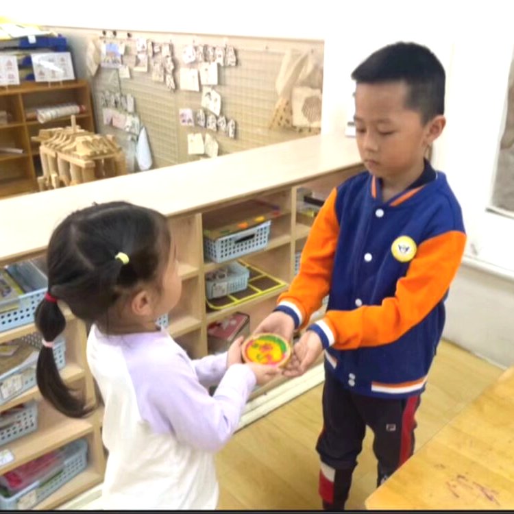 【生活燕幼·园区动态】下庙分园：“帮助弟弟妹妹”——新学期第一次儿童陶研会_html_190123d1.jpg