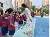 20240902 【生活燕幼&middot;园区动态】“邂逅初秋，‘幼’见美好”——开学第一天！_html_444c6f50.png