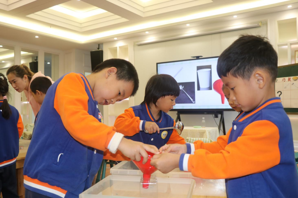 20241018新城分园承办栖霞区课程建设项目组与赵青名师工作室联合教研活动_html_m27a3d13d.png
