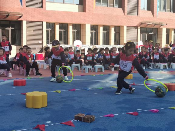 20201118【年级组动态】新城园区大班年级组运动会_html_34a22c48.jpg