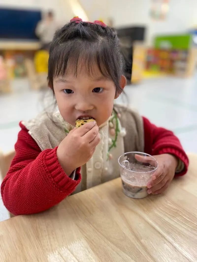 20230321【生活燕幼·园区动态】燕鸣苑分园：遇春分 知春意——舌尖上的节气之春分_html_m100baa73.jpg