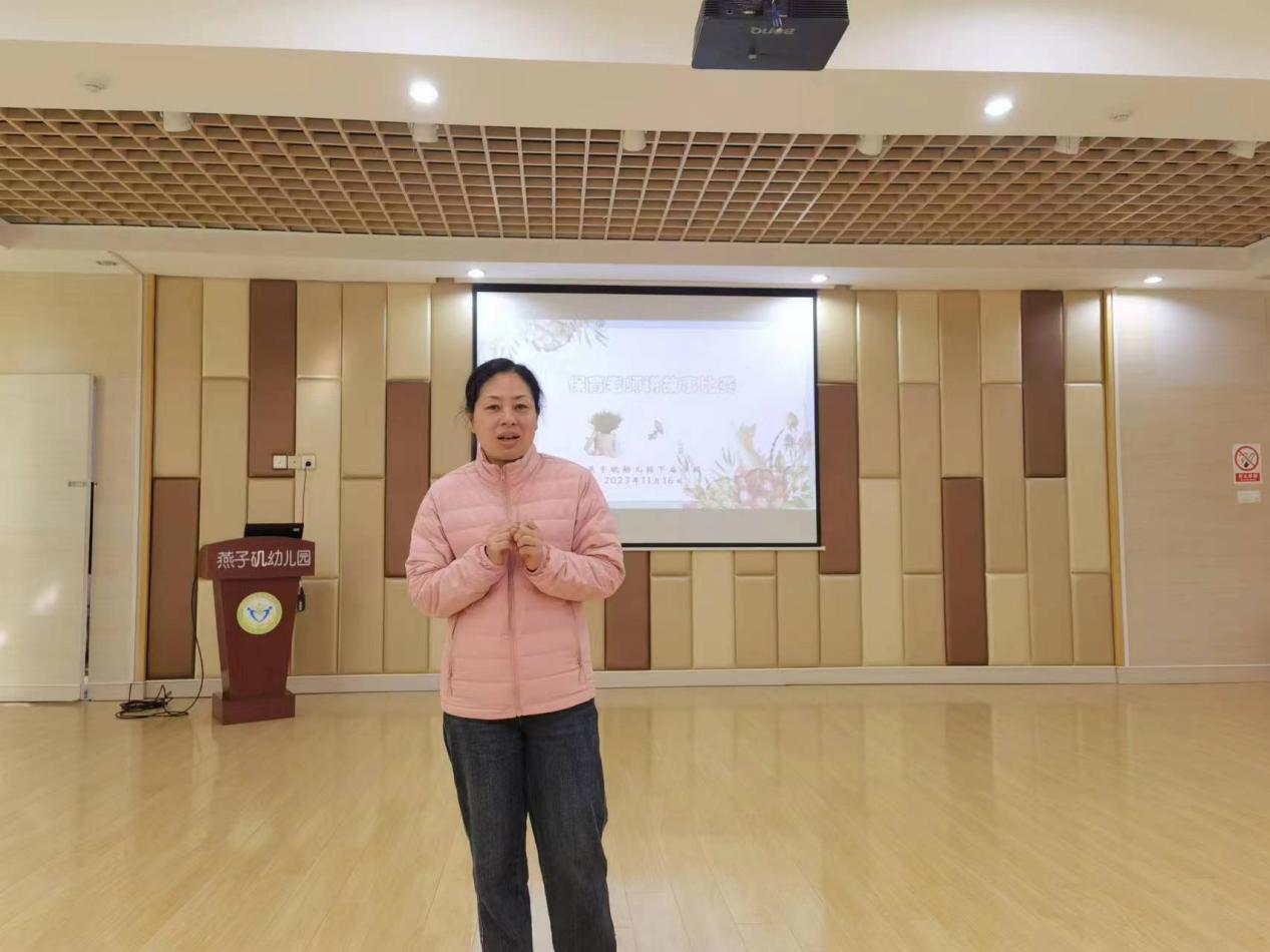 【生活燕幼·安全第一】下庙分园：故事润童心 保教共成长——保育老师讲故事比赛(1)_html_616ac668.jpg