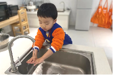 20231115【生活燕幼&middot;园区动态】小小时光，岁岁成长——十一月“小桃子”生日会_html_280fa900.png