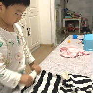 20231124【生活燕幼·园区动态】生活小能手，自理我最行——小班生活自理能力比赛_html_m10ddcac8.png