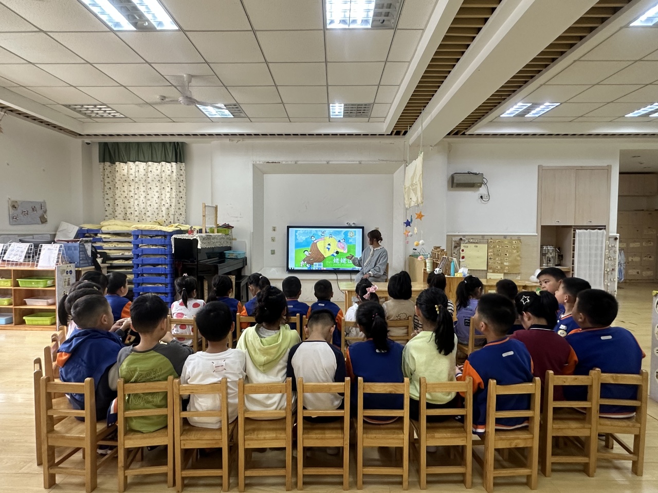 【生活燕幼·园区动态】下庙分园：“童心敬老，爱满重阳”——重阳节活动_html_5a3cf79e.jpg