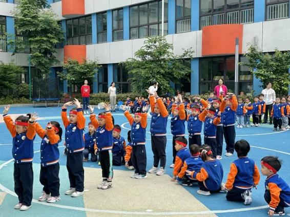 20230428 【生活燕幼·园区动态】燕鸣苑分园：我健康 我运动 我快乐——小班春季运动会活动_html_m43f41558.jpg
