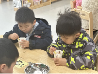 2024105【生活燕幼·园区动态】“别样小寒，童心向暖”——舌尖上的节气之小寒_html_4d91a805.png