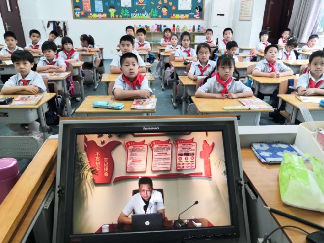 呵护眼睛_html_m4a13efc8.jpg